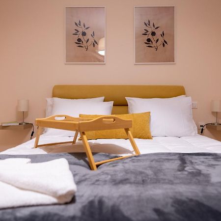 Feel At Home - Kalamata - Near The Center 외부 사진