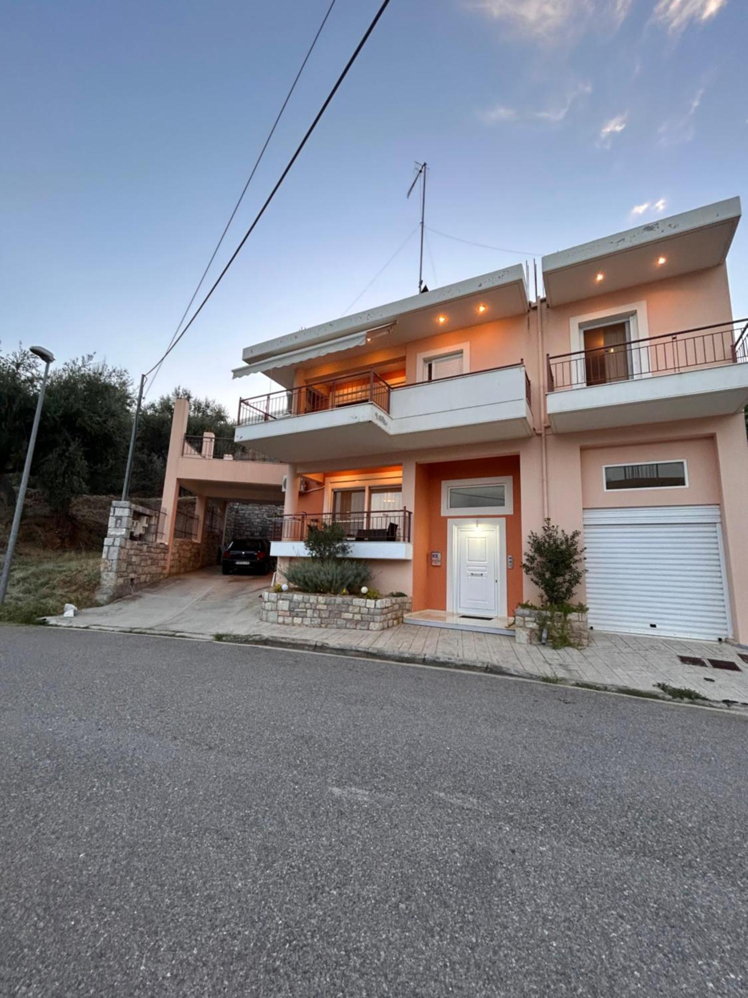Feel At Home - Kalamata - Near The Center 외부 사진
