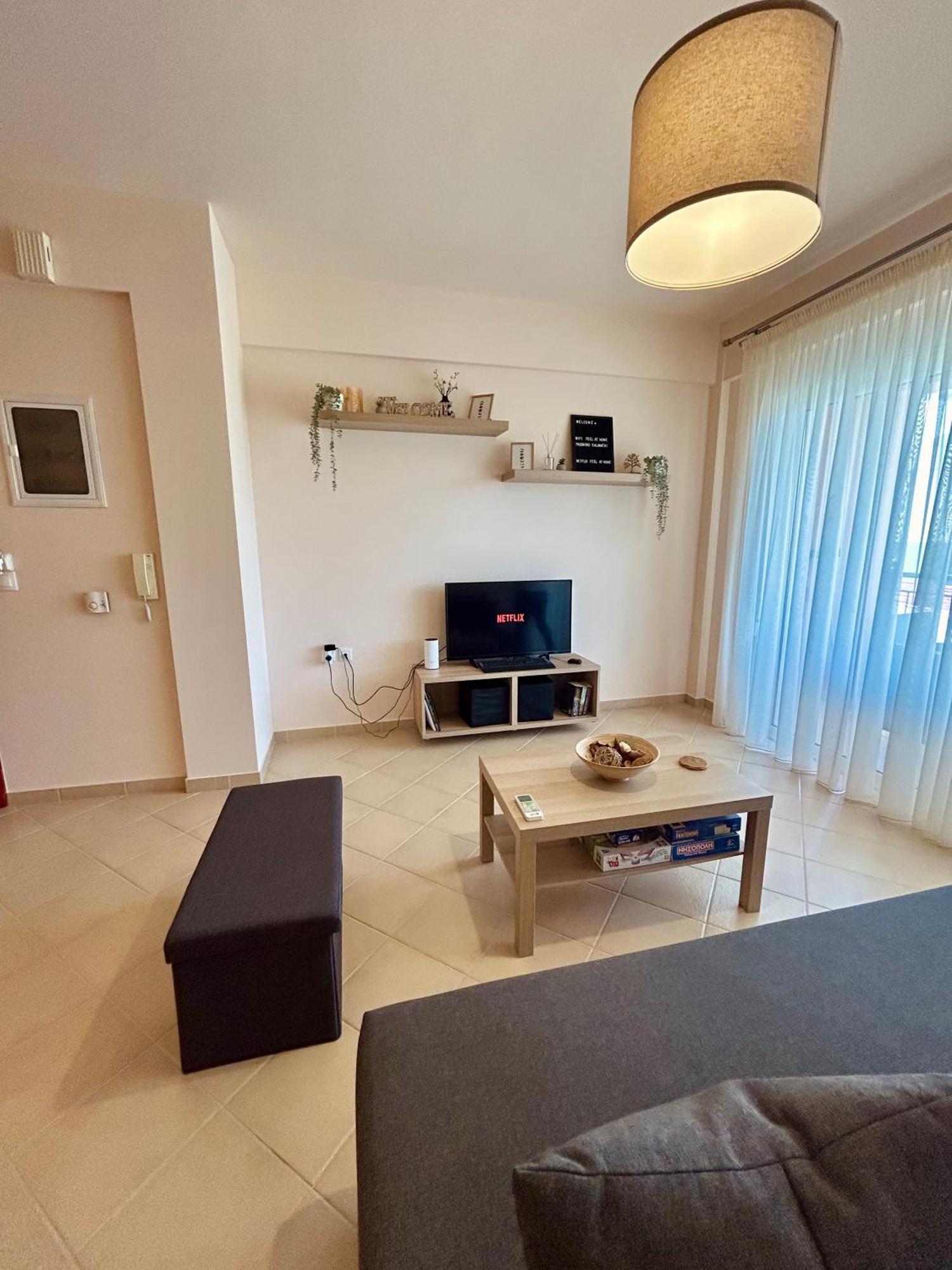 Feel At Home - Kalamata - Near The Center 외부 사진